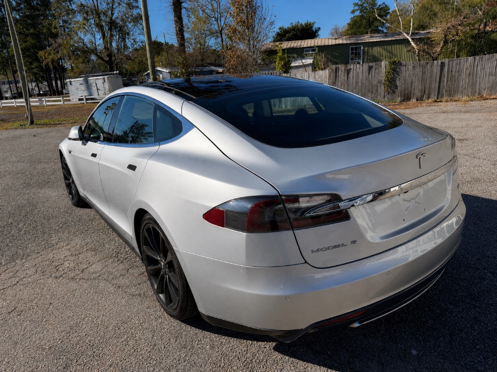 2014 Tesla Model S S - Photo 9